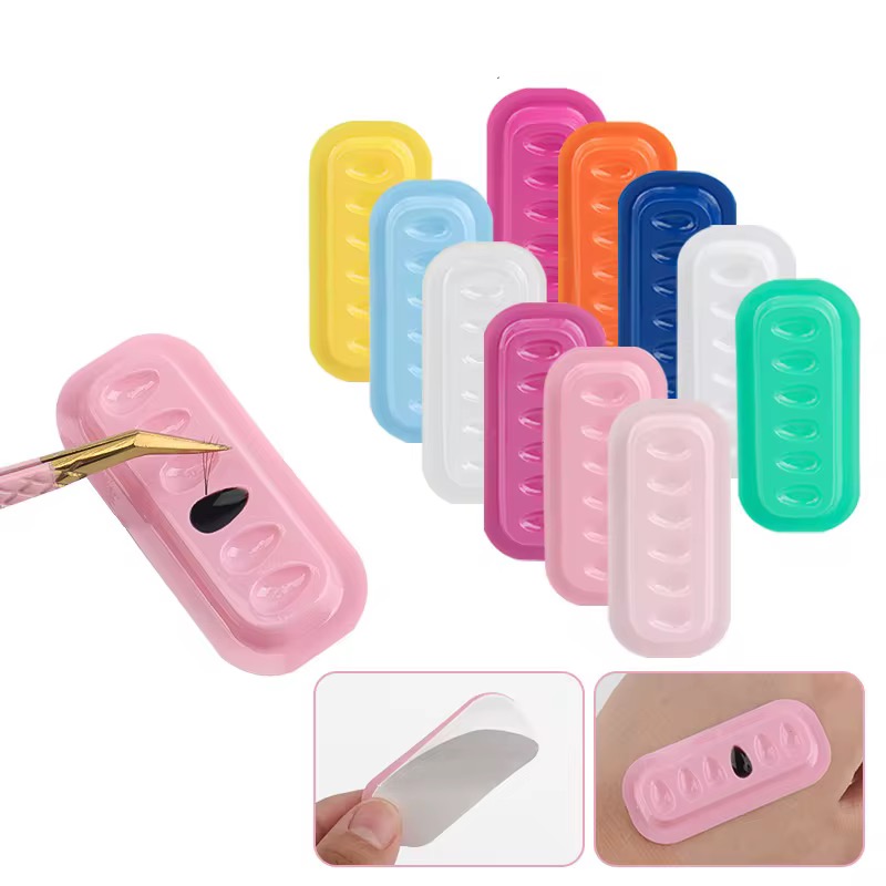 IMG_3030.JPG LASH BOSS Sticky Glue palletes pack/100pcs - Image 1